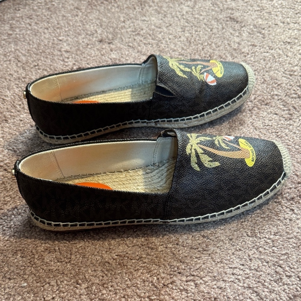 NWOT Michael Kors Brown and Tan Logo Espadrilles w/Palm Design Perfect Condition - Picture 6 of 10